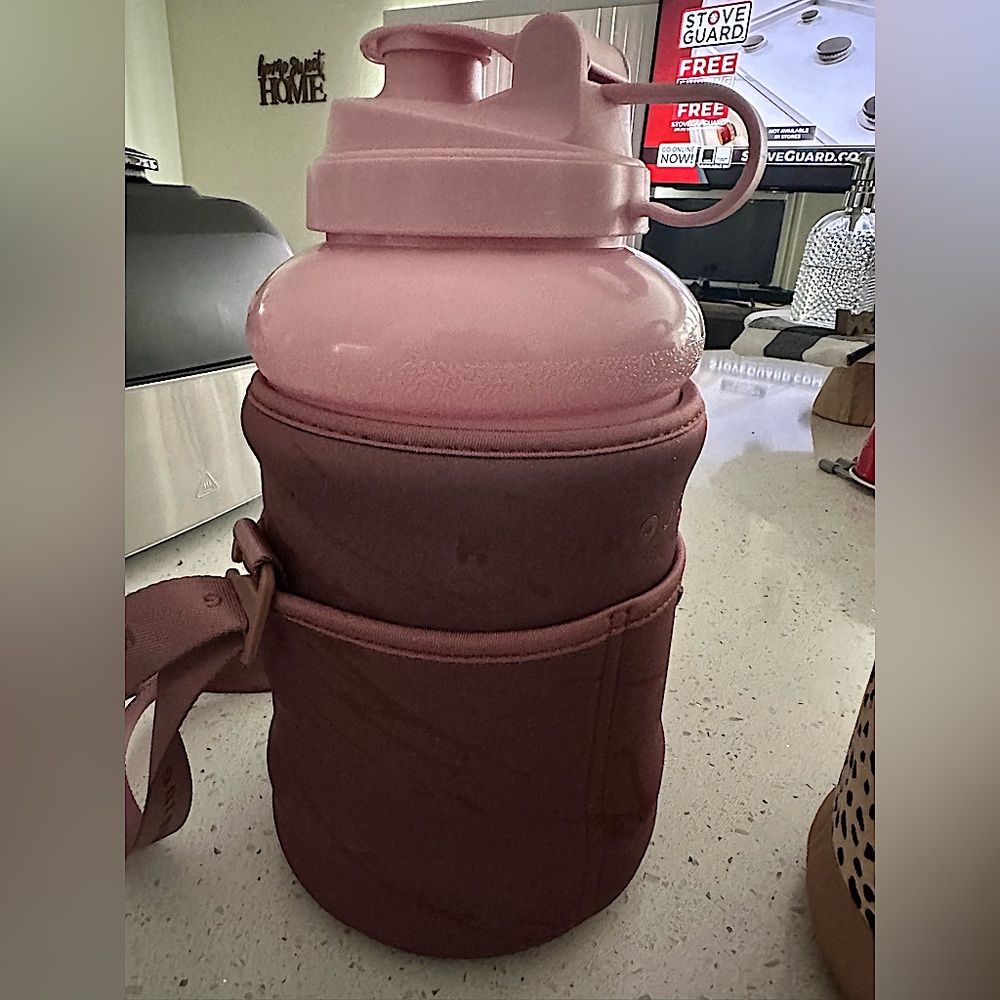 Hydrojug pink marble sleeve and off brand jug!